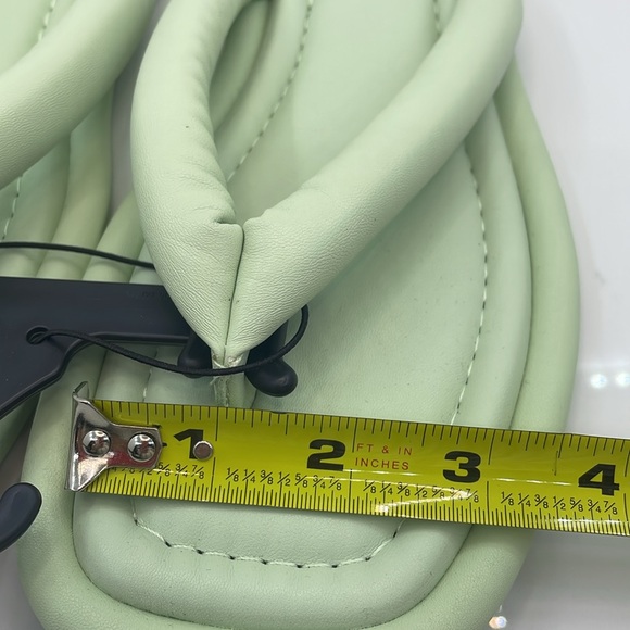 Mint - Puffy Flip Flops from No Boundaries - Picture 5 of 9